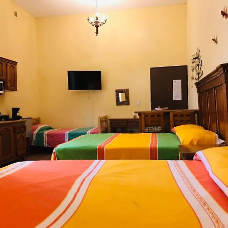 Apartamentos Suites กัวนาฮัวโต ภายนอก รูปภาพ