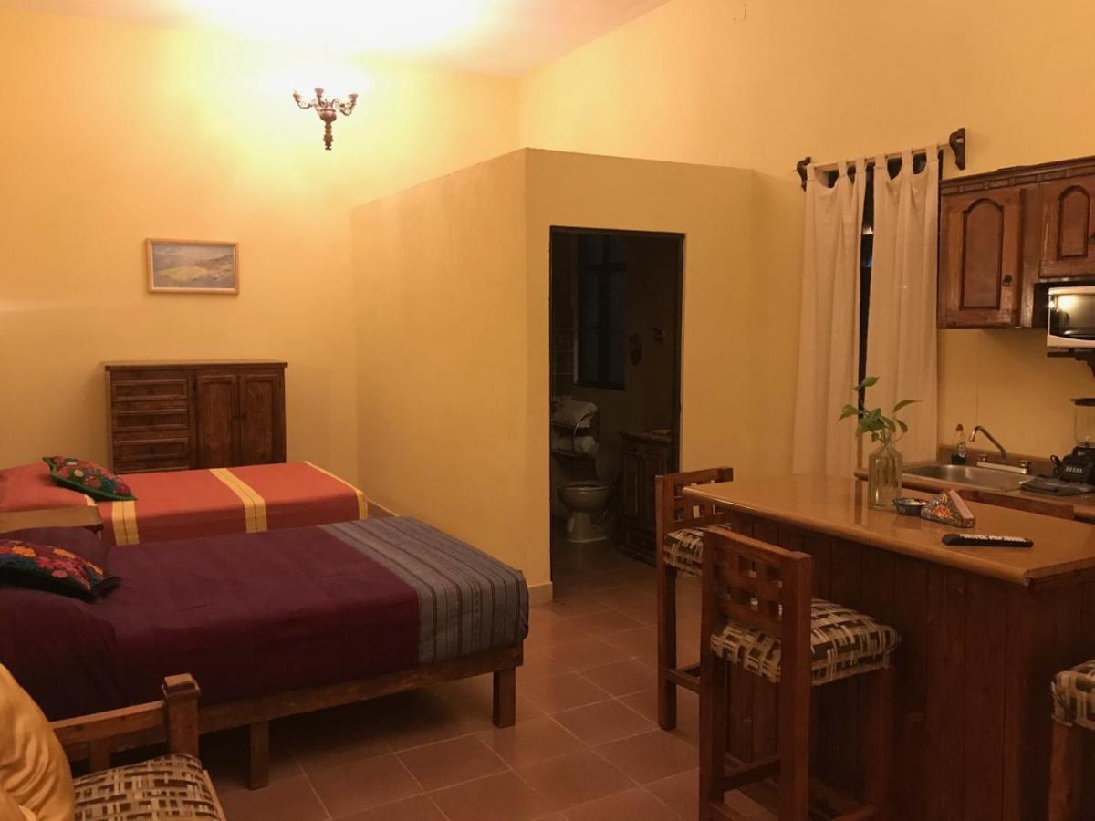Apartamentos Suites กัวนาฮัวโต ภายนอก รูปภาพ