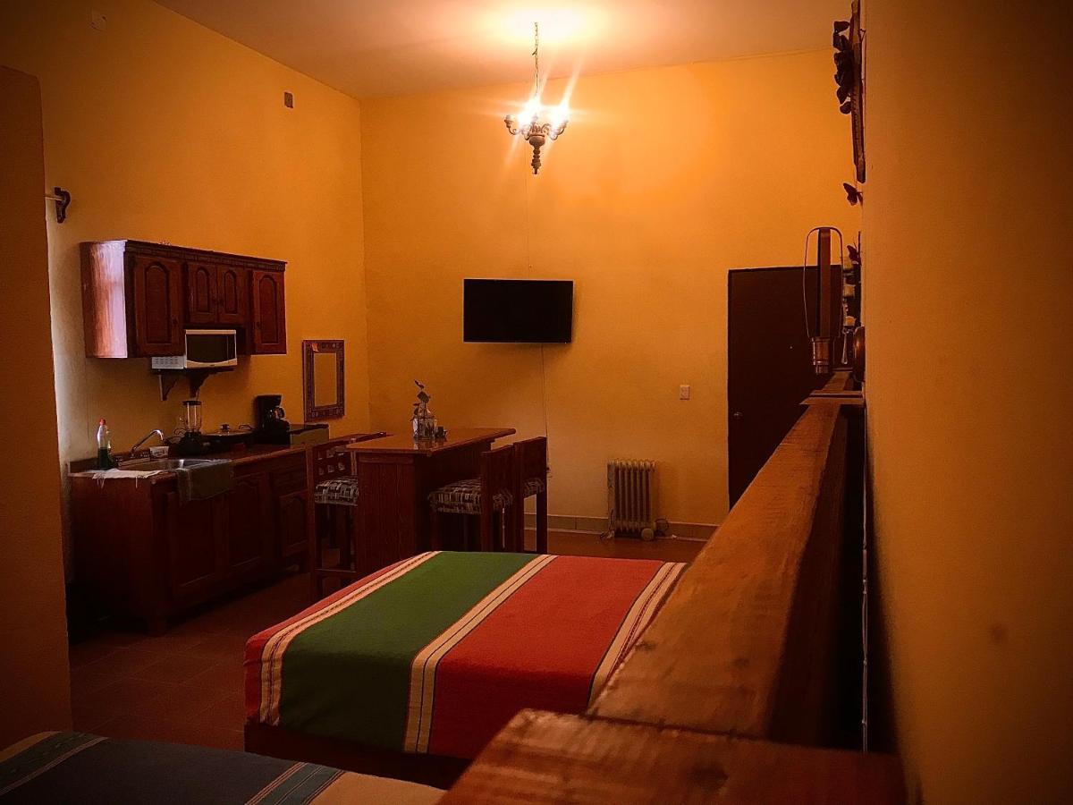 Apartamentos Suites กัวนาฮัวโต ภายนอก รูปภาพ